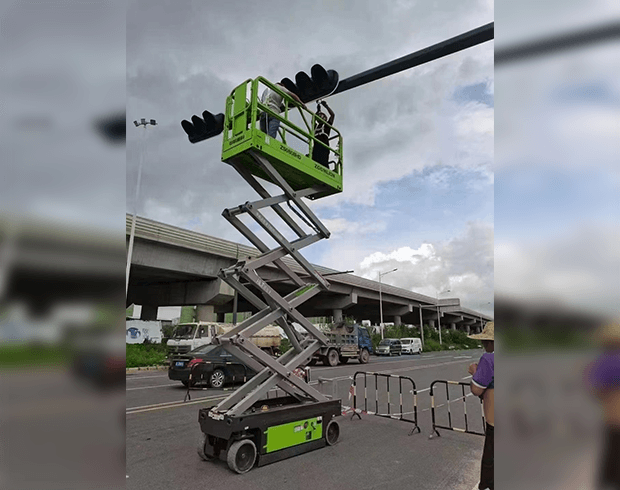 交通指示燈維護(hù)